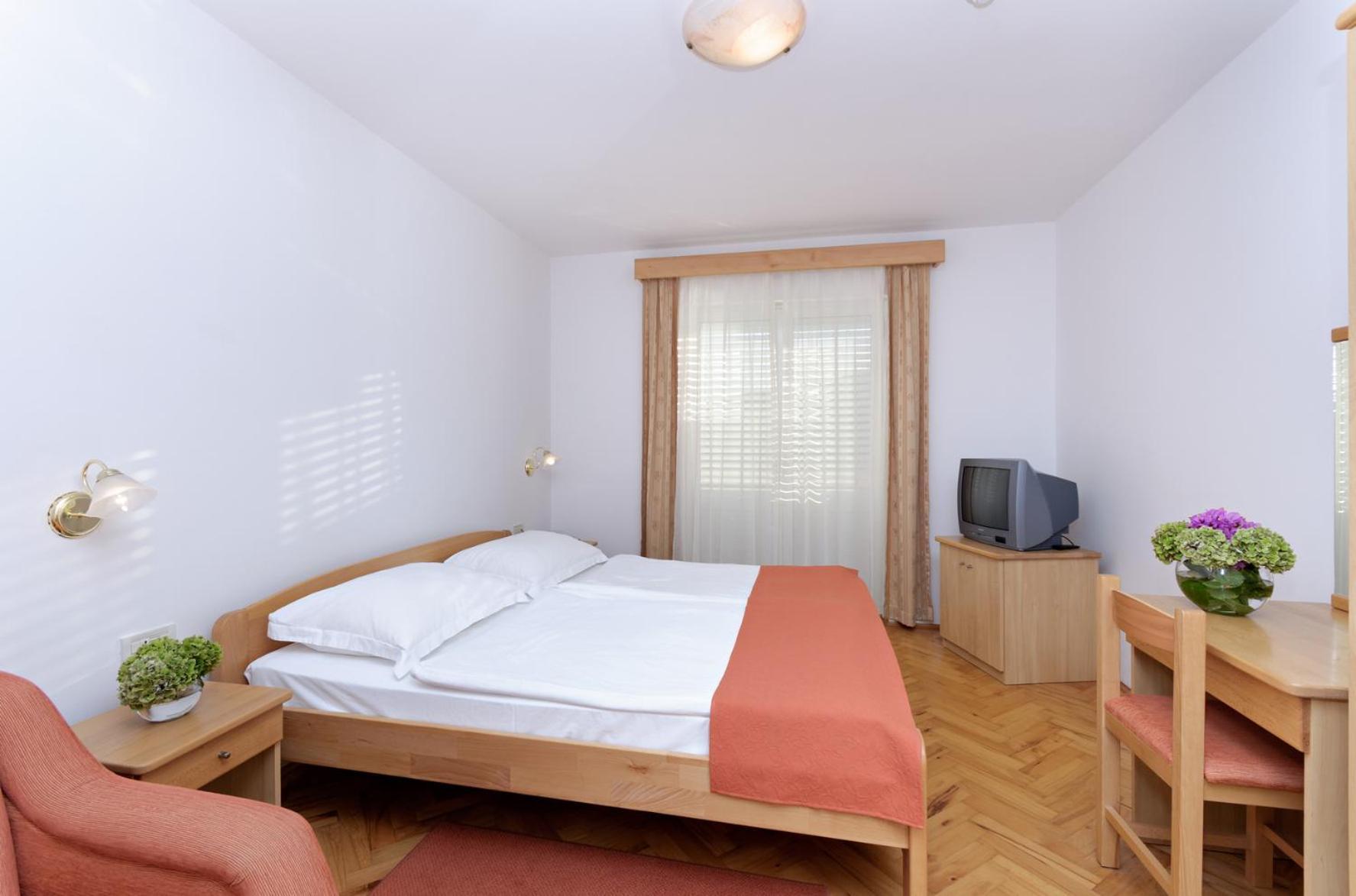 Hotel Epario Lopar Bagian luar foto