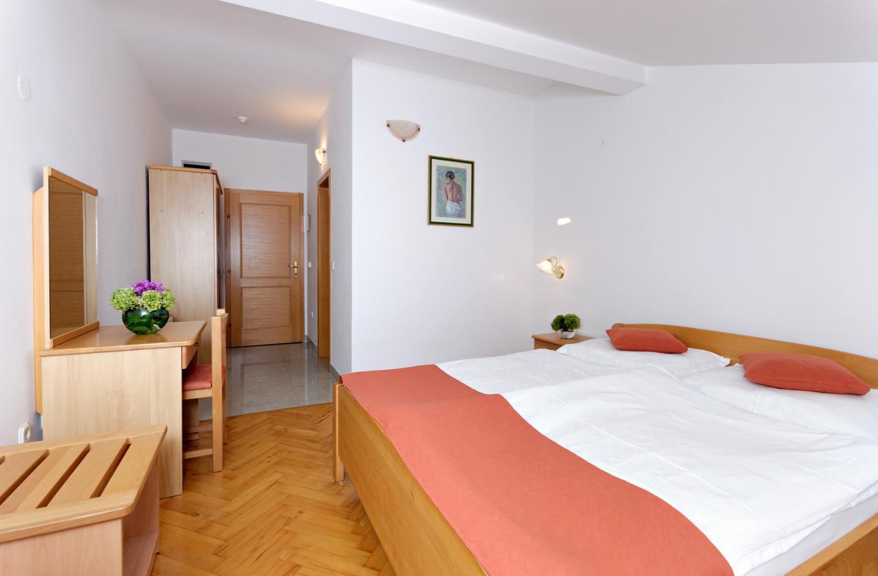 Hotel Epario Lopar Bagian luar foto