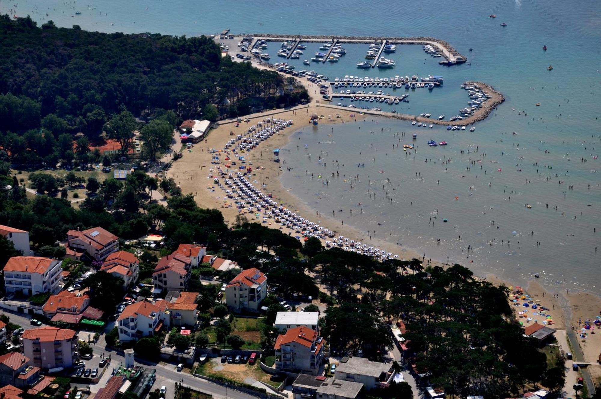 Hotel Epario Lopar Bagian luar foto